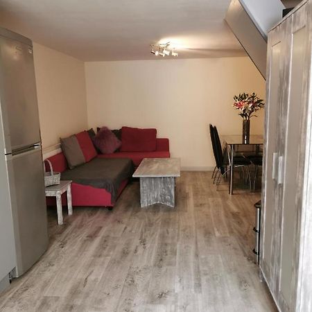 Palaz 1 - 2 Bedroom Garden Flat Edmonton Dış mekan fotoğraf