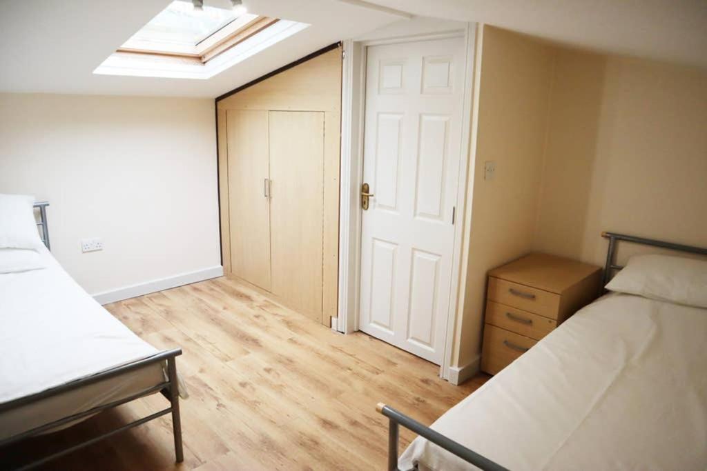 Palaz 1 - 2 Bedroom Garden Flat Edmonton Dış mekan fotoğraf